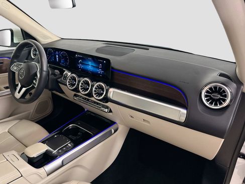 Certified 2022 Mercedes-Benz GLB 250 4MATIC image 34