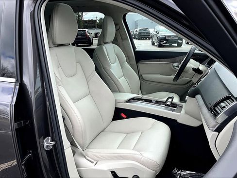 Certified 2023 Volvo XC90 B6 Plus w/ Protection Package Premier AWD/4WD image 8
