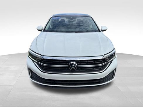 Used 2024 Volkswagen Jetta SEL image 3