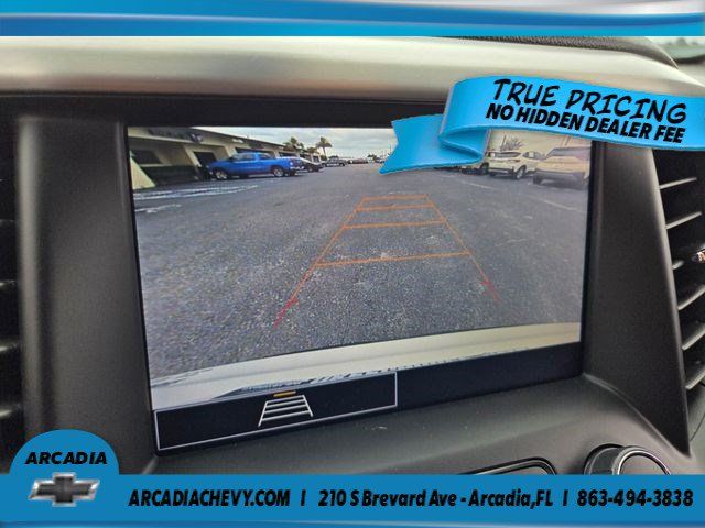 Used 2022 GMC Acadia SLE w/ Driver Convenience Package FWD image 27