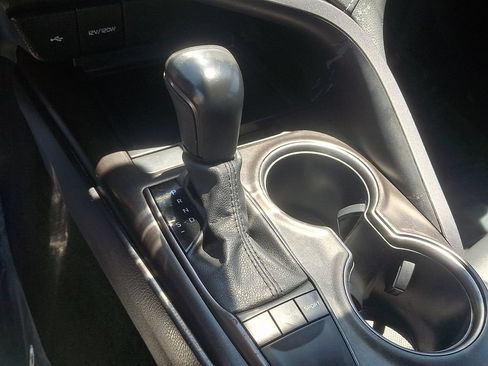 Used 2024 Toyota Camry SE FWD image 16