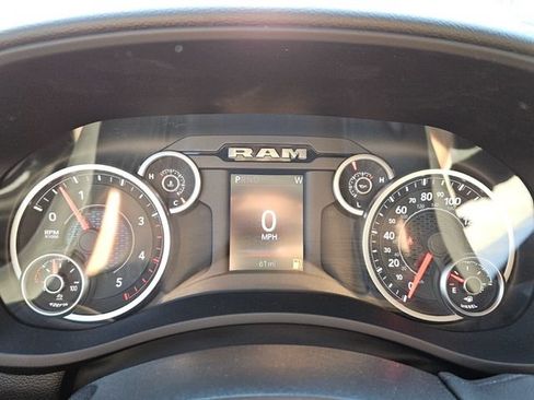New 2026 RAM 2500 Big Horn AWD/4WD image 24