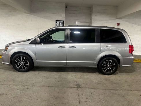 Used 2018 Dodge Grand Caravan GT image 2