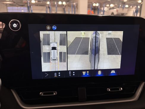 New 2026 Chevrolet Equinox LT w/ Convenience Package II image 22