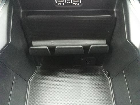 Used 2024 RAM 1500 Laramie image 27