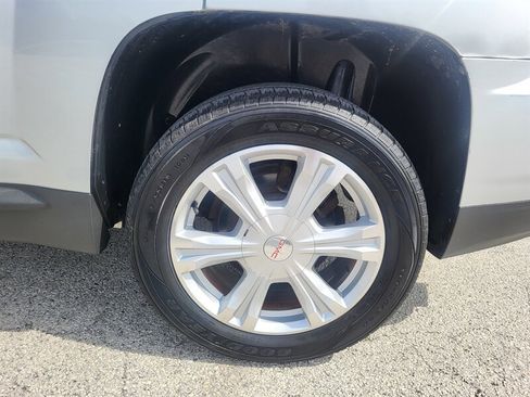 Used 2017 GMC Terrain SLE image 28