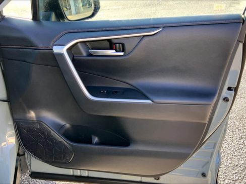 Used 2020 Toyota RAV4 Adventure image 22