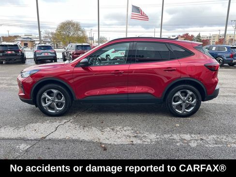 Used 2025 Ford Escape ST-Line image 2