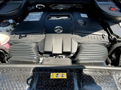 New 2025 Mercedes-Benz GLE 580 4MATIC image 11