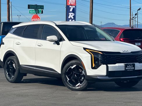 New 2026 Kia Sportage EX AWD/4WD image 2