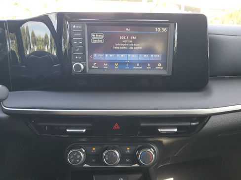 Certified 2025 Nissan Kicks S image 23