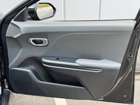 Used 2025 Kia K4 FWD image 39