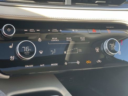 Certified 2025 INFINITI QX60 Luxe image 20