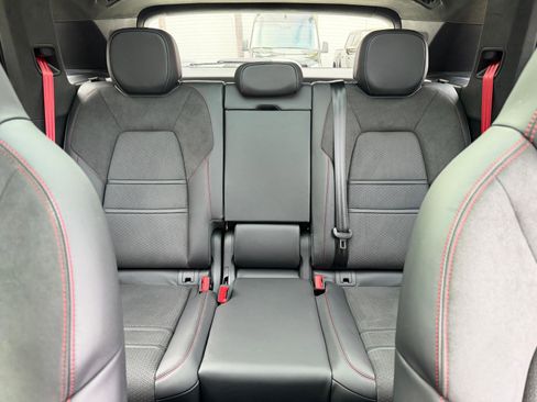 Used 2025 Porsche Cayenne GTS AWD/4WD image 55