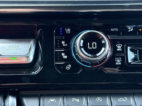 New 2026 GMC Sierra 1500 Denali Ultimate w/ LPO, Black Badging Package AWD/4WD image 22