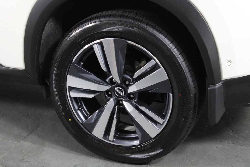 Certified 2023 Nissan Rogue Platinum FWD image 15