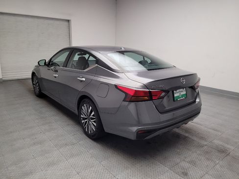 Used 2025 Nissan Altima 2.5 SV FWD image 5