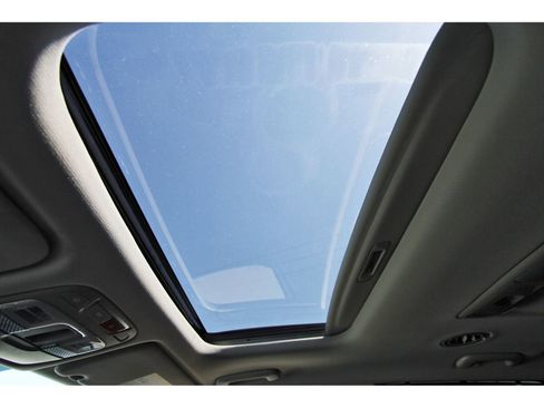 Used 2025 Kia Telluride EX w/ EX Captain's Chair Package image 25