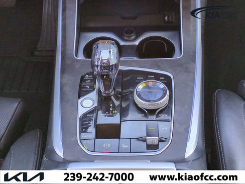 Used 2022 BMW X7 xDrive40i w/ Executive Package image 19