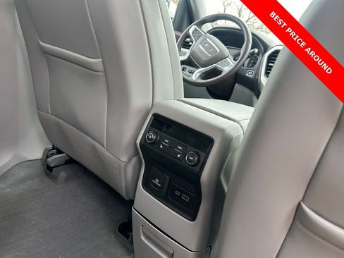 Used 2023 GMC Acadia SLT w/ Technology Package image 26