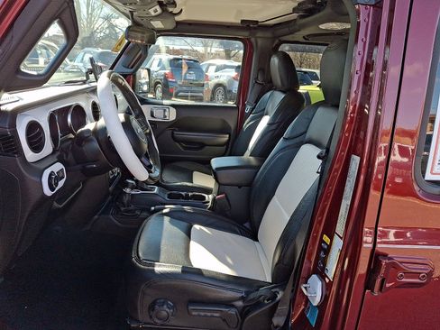 Used 2021 Jeep Wrangler Unlimited Sport image 13