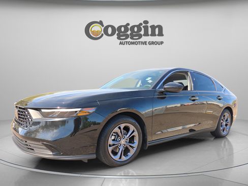 Certified 2023 Honda Accord EX image 1