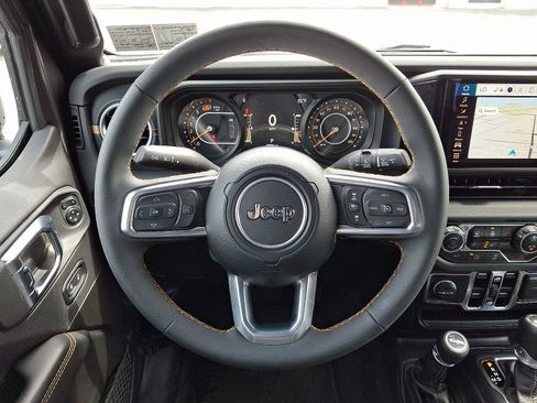 Used 2025 Jeep Wrangler Sahara w/ Safety Group AWD/4WD image 20