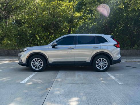 Used 2024 Honda CR-V EX-L image 6