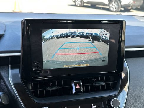 Used 2025 Toyota Corolla LE image 25