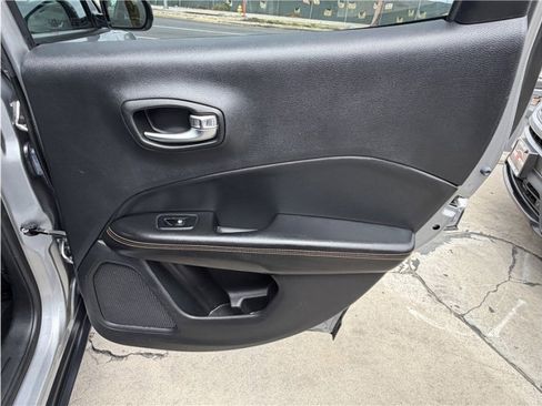 Used 2020 Jeep Compass Limited FWD image 24