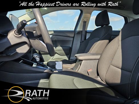 Used 2024 Kia Forte LXS image 9