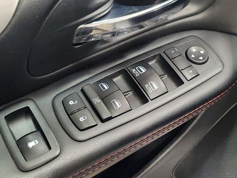 Used 2016 Dodge Grand Caravan R/T FWD image 27