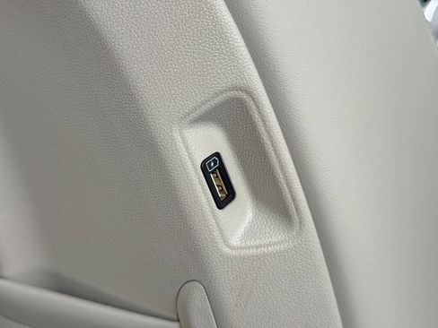 Used 2023 Kia Sorento S w/ Panoramic Sunroof Package FWD image 32