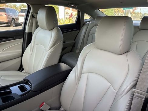 Used 2017 Buick LaCrosse Preferred image 14