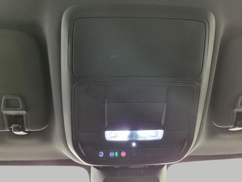 Used 2025 Chevrolet Equinox LT image 18