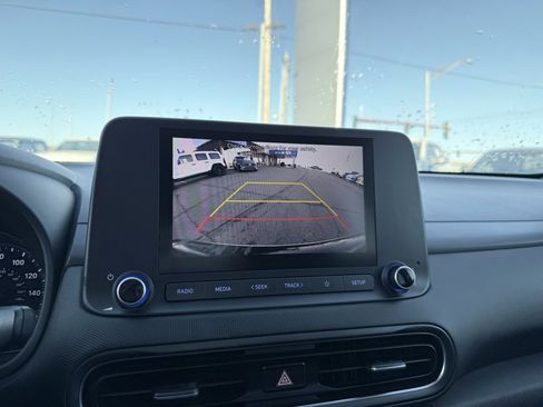 Used 2022 Hyundai Kona SEL w/ Convenience Package image 17