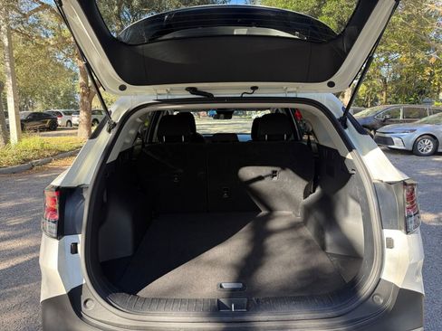 Used 2025 Kia Sportage LX image 25