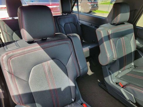 Used 2023 Ford Expedition Max Limited AWD/4WD image 18