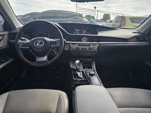 Used 2018 Lexus ES 350 w/ Premier Package FWD image 3