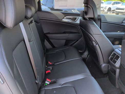New 2026 Kia Sportage EX FWD image 8