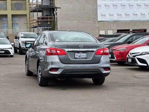 Used 2016 Nissan Sentra SV FWD image 32