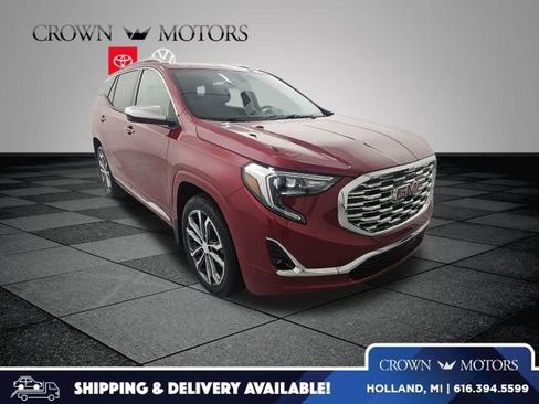 Used 2018 GMC Terrain Denali w/ Comfort Package image 1