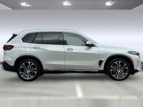 Used 2026 BMW X5 xDrive40i AWD/4WD image 7