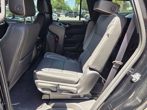 Used 2022 Chevrolet Tahoe Premier RWD image 7