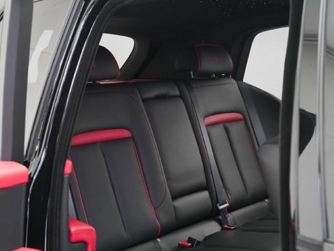 Certified 2025 Rolls-Royce Cullinan AWD/4WD image 38