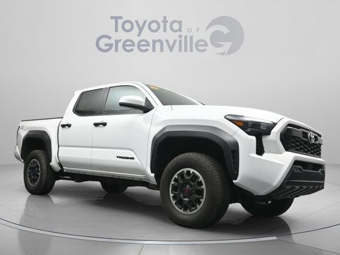 Certified 2024 Toyota Tacoma TRD Off-Road AWD/4WD image 9