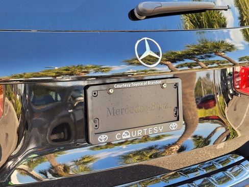Used 2024 Mercedes-Benz GLB 250 w/ Driver Assistance Package image 11