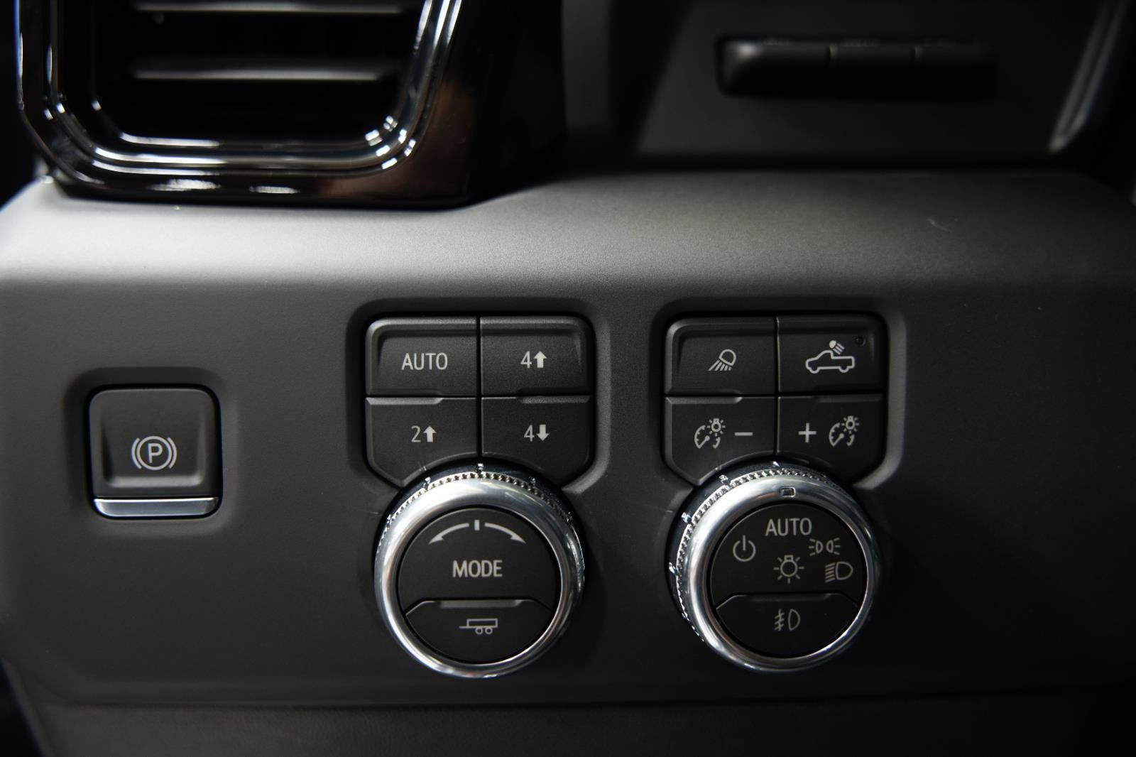 New 2026 GMC Sierra 1500 AT4 w/ AT4 Premium Package AWD/4WD image 32