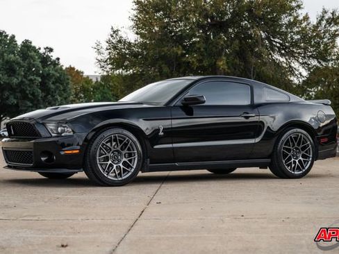 Used 2012 Ford Mustang Shelby GT500 w/ SVT Performance Pkg image 32