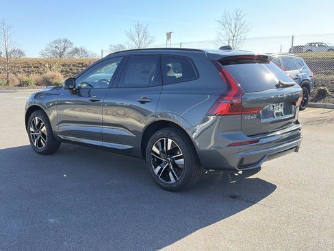 New 2026 Volvo XC60 B5 Core w/ Climate Package image 5